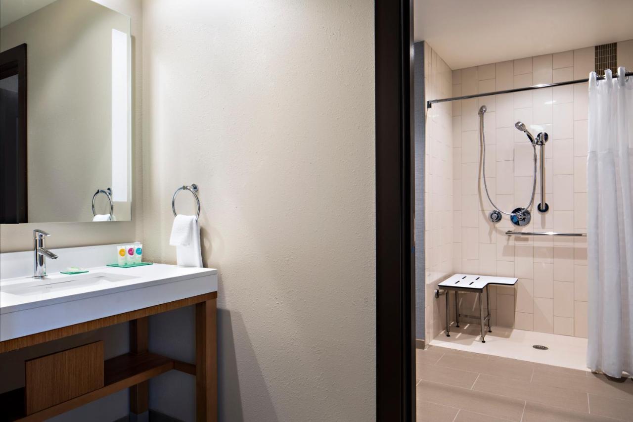 Hyatt Place Grand Rapids Downtown Bagian luar foto